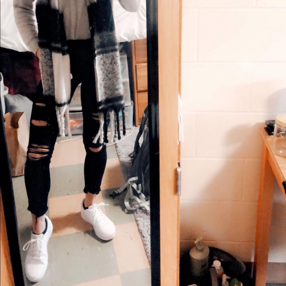 Abercrombie black ripped high waisted skinny jeans